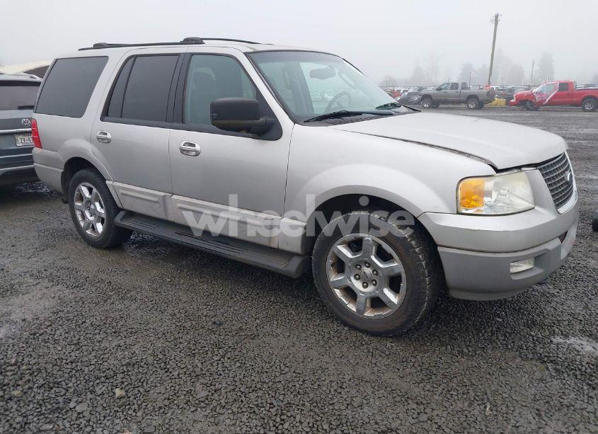 2003 Ford Expedition XLT (VIN 1FMPU16L73LB21889) main photo