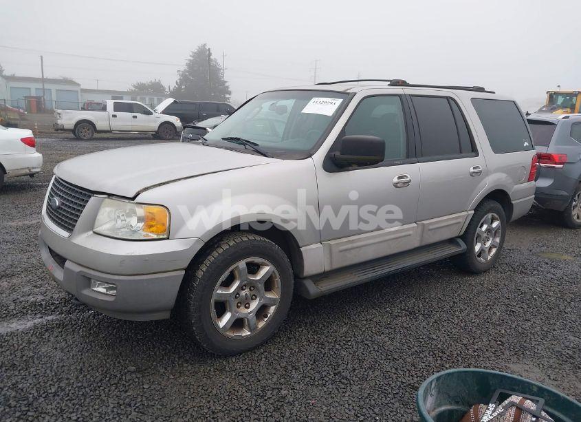 Photo 2 of 2003 Ford Expedition XLT (VIN 1FMPU16L73LB21889)