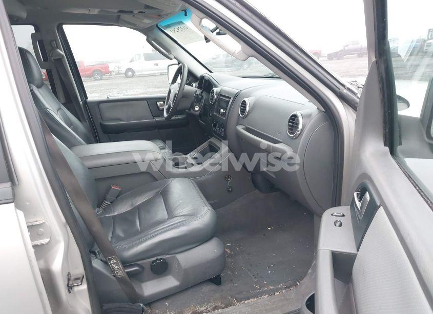 Photo 5 of 2003 Ford Expedition XLT (VIN 1FMPU16L73LB21889)