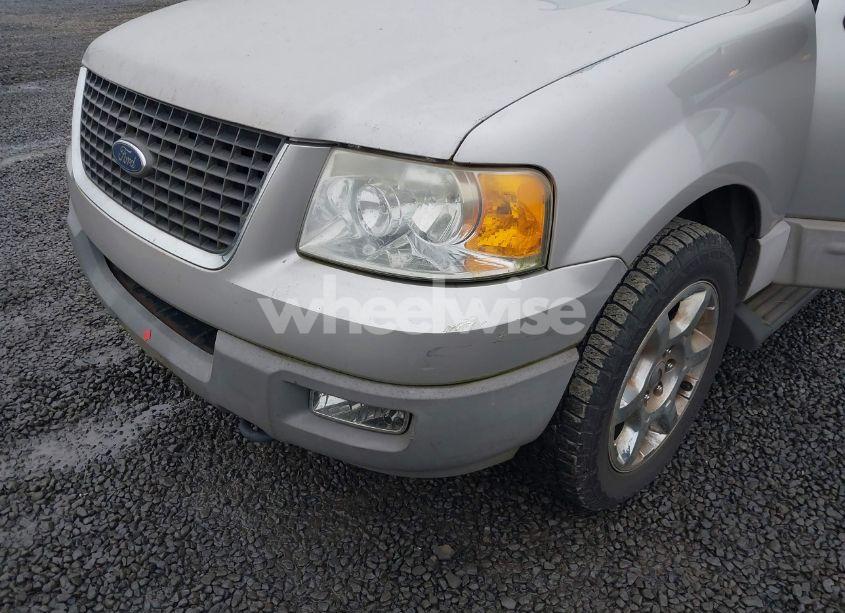 Photo 6 of 2003 Ford Expedition XLT (VIN 1FMPU16L73LB21889)