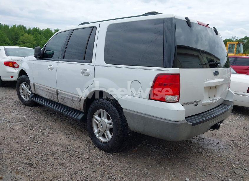 Photo 3 of 2003 Ford Expedition XLT (VIN 1FMPU16L73LC08711)