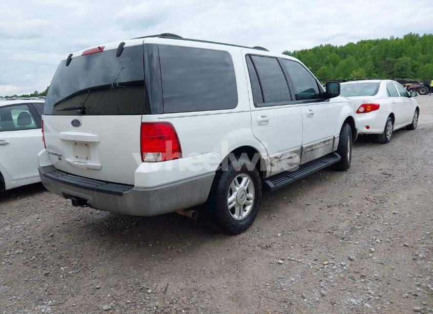 Photo 4 of 2003 Ford Expedition XLT (VIN 1FMPU16L73LC08711)