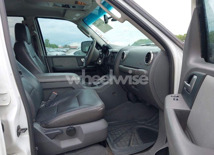 Photo 5 of 2003 Ford Expedition XLT (VIN 1FMPU16L73LC08711)