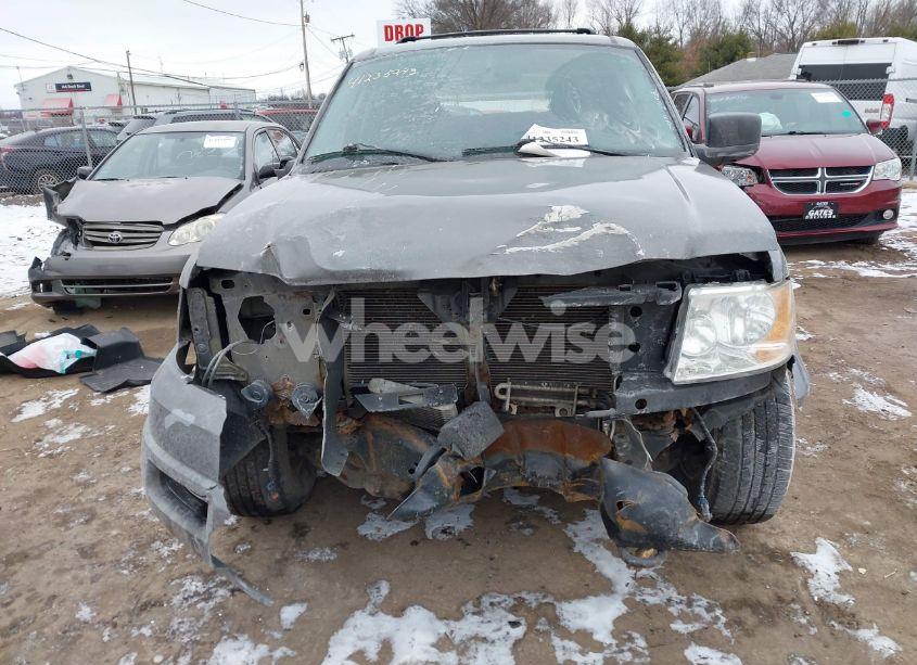 Photo 13 of 2004 Ford Expedition NBX/XLT (VIN 1FMPU16L74LB40928)