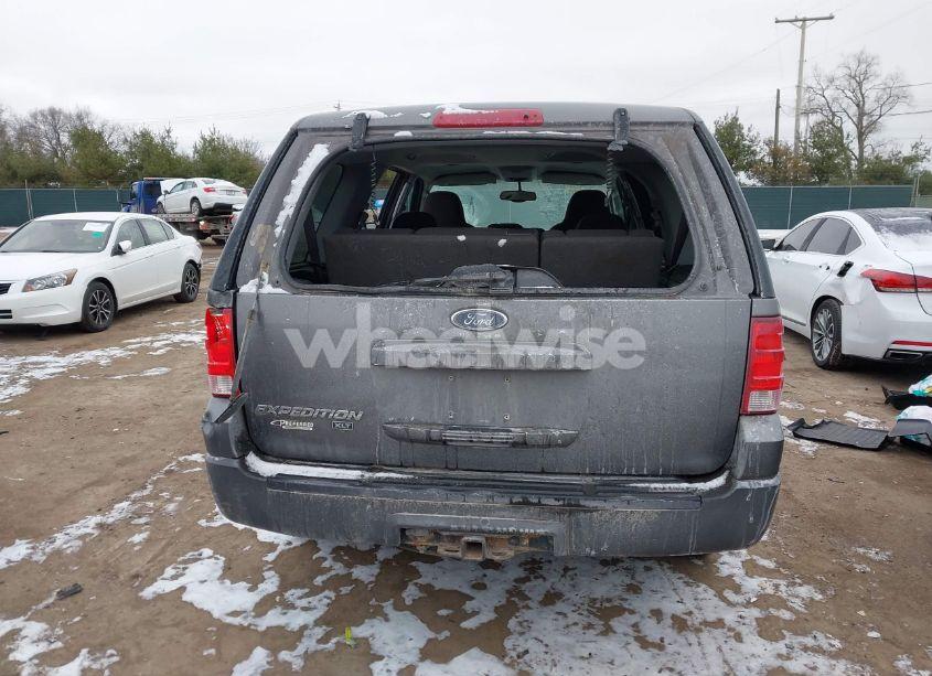 Photo 17 of 2004 Ford Expedition NBX/XLT (VIN 1FMPU16L74LB40928)