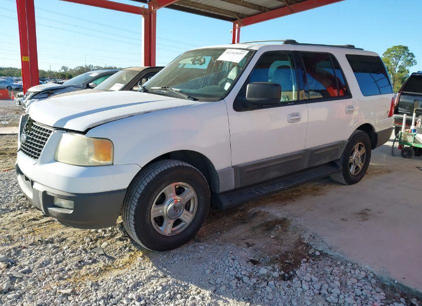 Photo 2 of 2004 Ford Expedition NBX/XLT (VIN 1FMPU16L74LB65568)