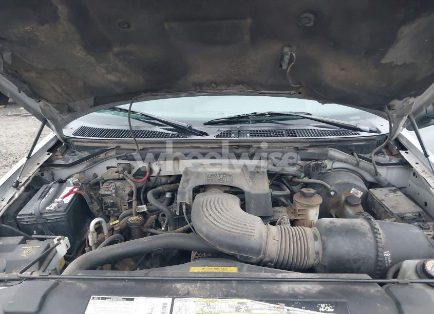 Photo 10 of 2000 Ford Expedition XLT (VIN 1FMPU16L7YLA54864)
