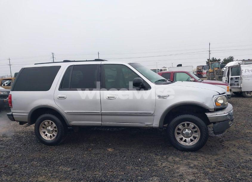 Photo 13 of 2000 Ford Expedition XLT (VIN 1FMPU16L7YLA54864)