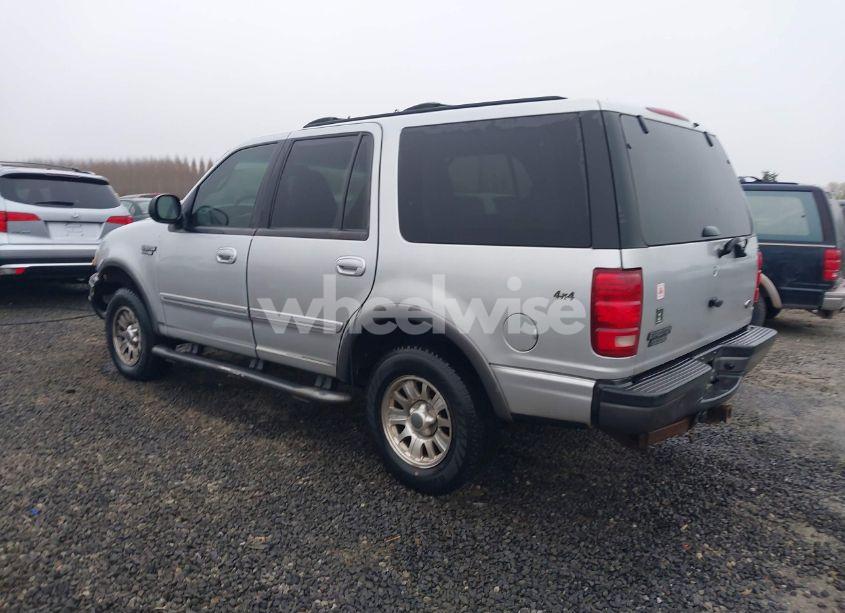 Photo 3 of 2000 Ford Expedition XLT (VIN 1FMPU16L7YLA54864)