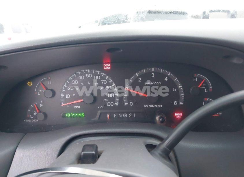 Photo 7 of 2000 Ford Expedition XLT (VIN 1FMPU16L7YLA54864)