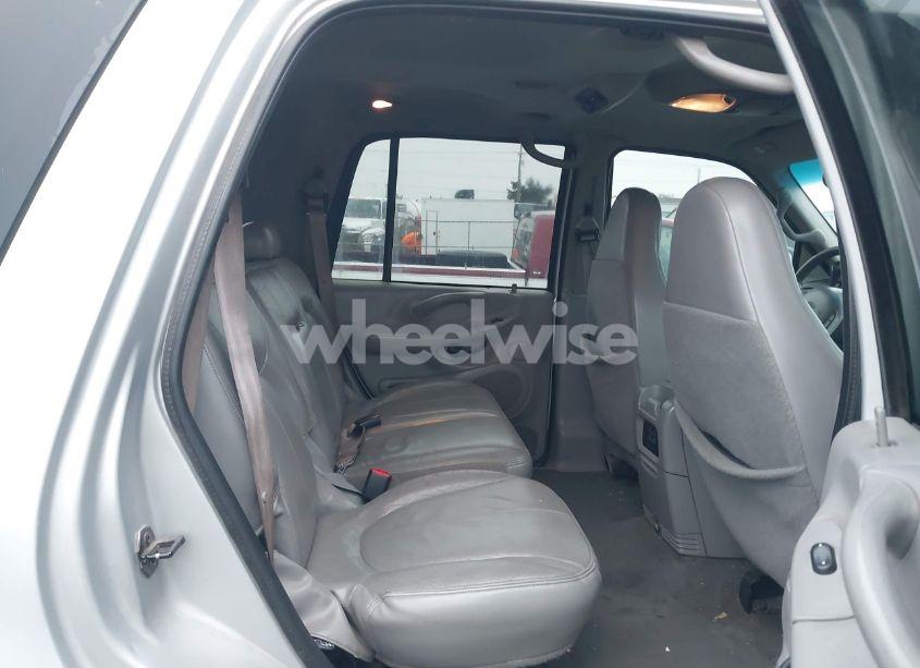 Photo 8 of 2000 Ford Expedition XLT (VIN 1FMPU16L7YLA54864)