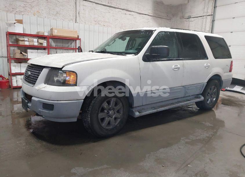 Photo 2 of 2003 Ford Expedition XLT (VIN 1FMPU16L83LB66906)