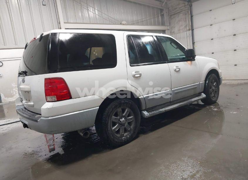 Photo 4 of 2003 Ford Expedition XLT (VIN 1FMPU16L83LB66906)