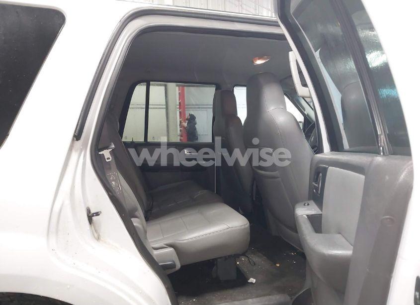 Photo 8 of 2003 Ford Expedition XLT (VIN 1FMPU16L83LB66906)