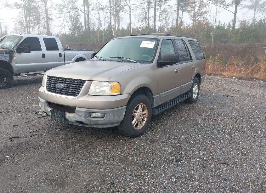 Photo 2 of 2003 Ford Expedition XLT (VIN 1FMPU16L93LB74741)