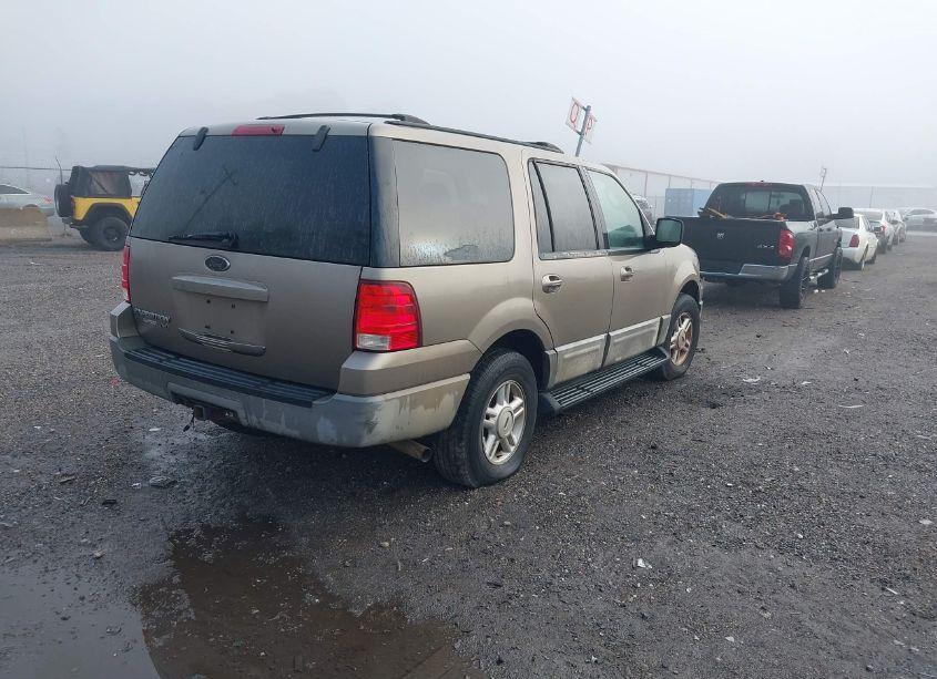 Photo 4 of 2003 Ford Expedition XLT (VIN 1FMPU16L93LB74741)