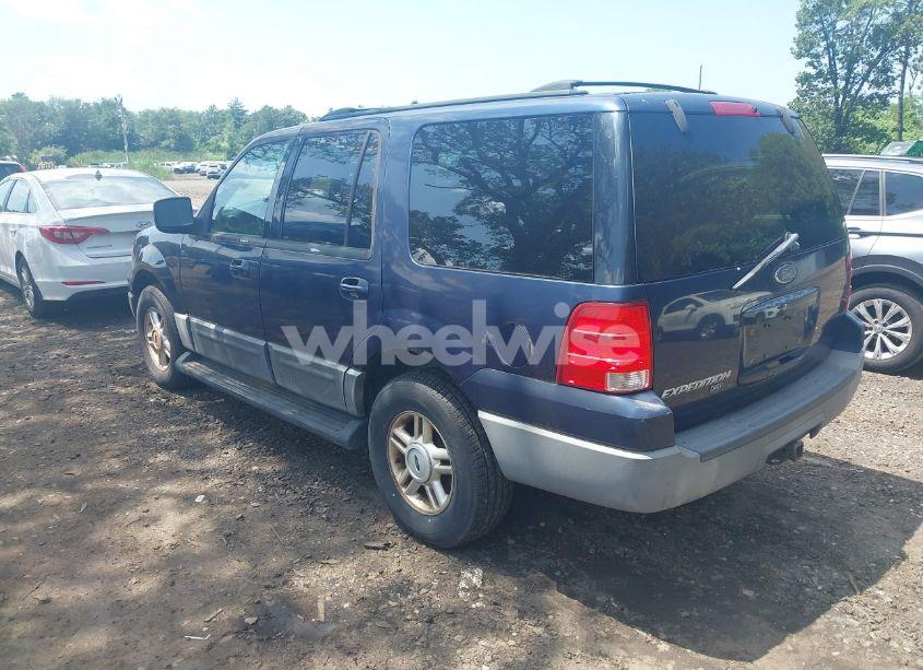 Photo 3 of 2003 Ford Expedition XLT (VIN 1FMPU16L93LB75064)