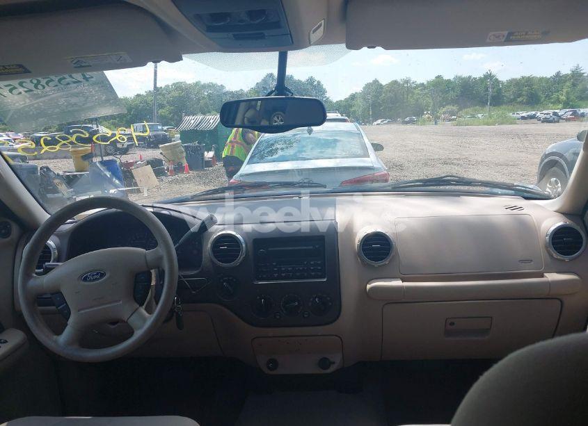 Photo 5 of 2003 Ford Expedition XLT (VIN 1FMPU16L93LB75064)