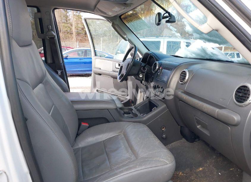 Photo 5 of 2003 Ford Expedition XLT (VIN 1FMPU16L93LC58106)