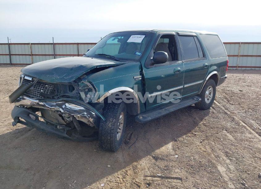 Photo 2 of 2000 Ford Expedition XLT (VIN 1FMPU16L9YLA38925)