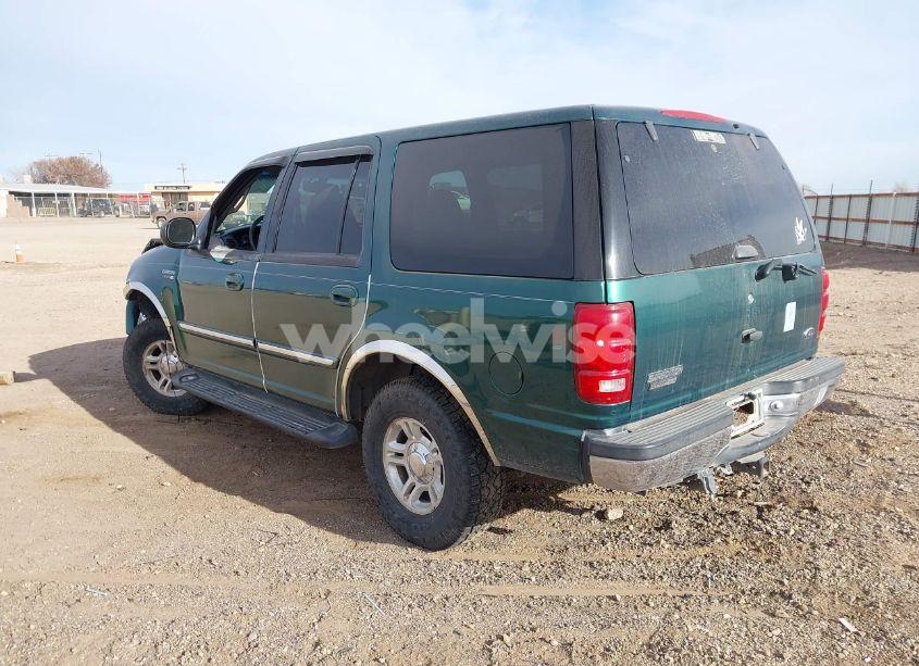 Photo 3 of 2000 Ford Expedition XLT (VIN 1FMPU16L9YLA38925)