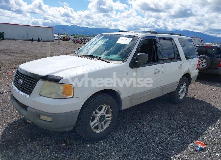 Photo 2 of 2003 Ford Expedition XLT (VIN 1FMPU16LX3LB37021)