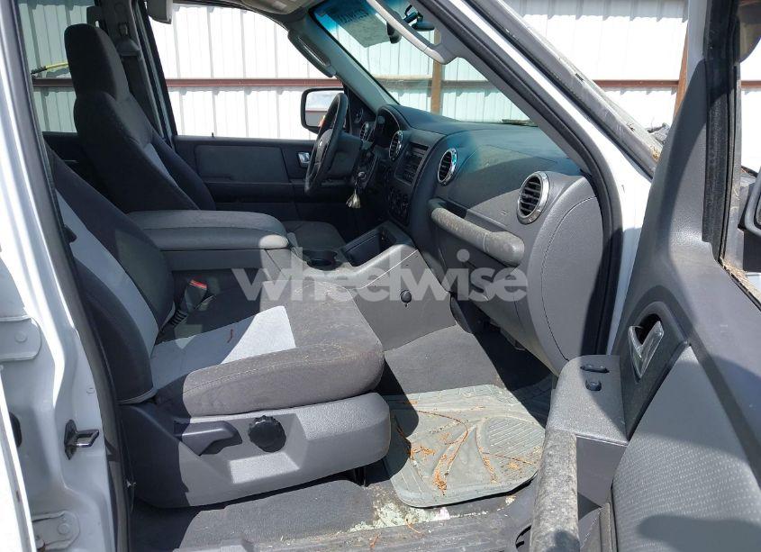 Photo 5 of 2003 Ford Expedition XLT (VIN 1FMPU16LX3LB37021)