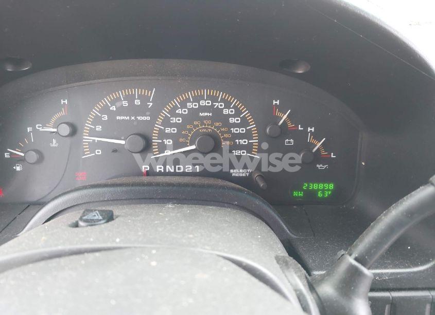 Photo 7 of 2003 Ford Expedition XLT (VIN 1FMPU16LX3LB37021)