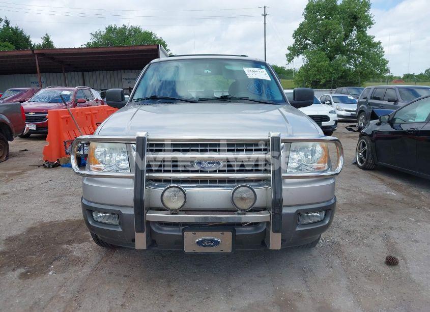 Photo 12 of 2004 Ford Expedition (VIN 1FMPU16LX4LA90347)