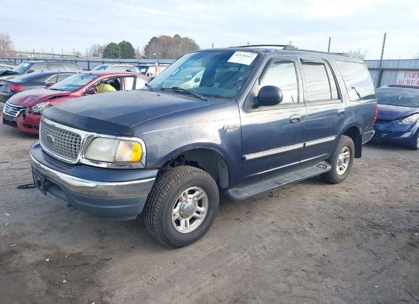 Photo 2 of 2000 Ford Expedition XLT (VIN 1FMPU16LXYLB14393)