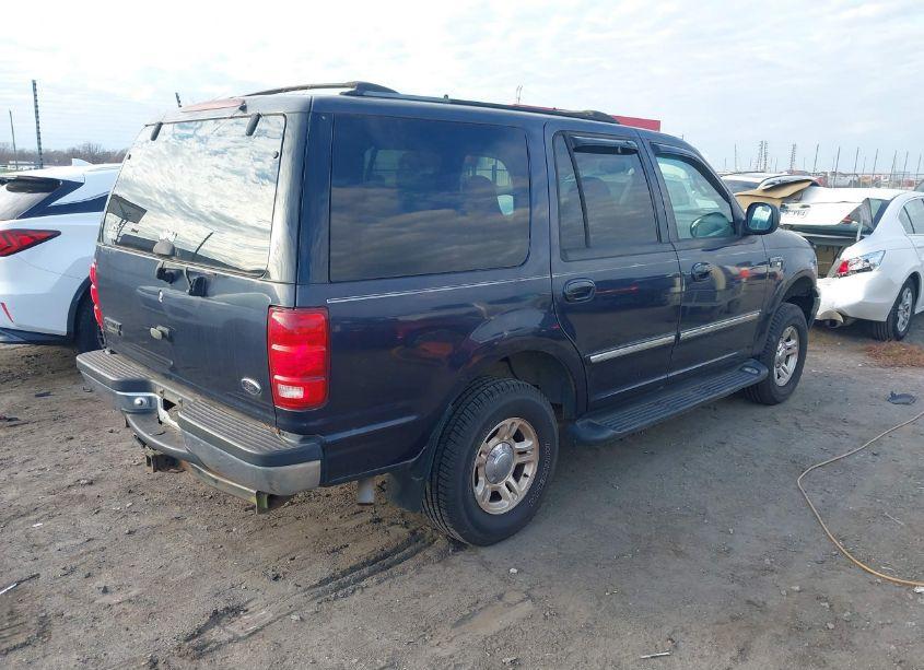 Photo 4 of 2000 Ford Expedition XLT (VIN 1FMPU16LXYLB14393)