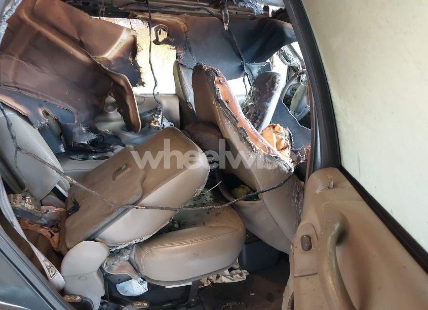 Photo 8 of 2000 Ford Expedition XLT (VIN 1FMPU16LXYLB18878)