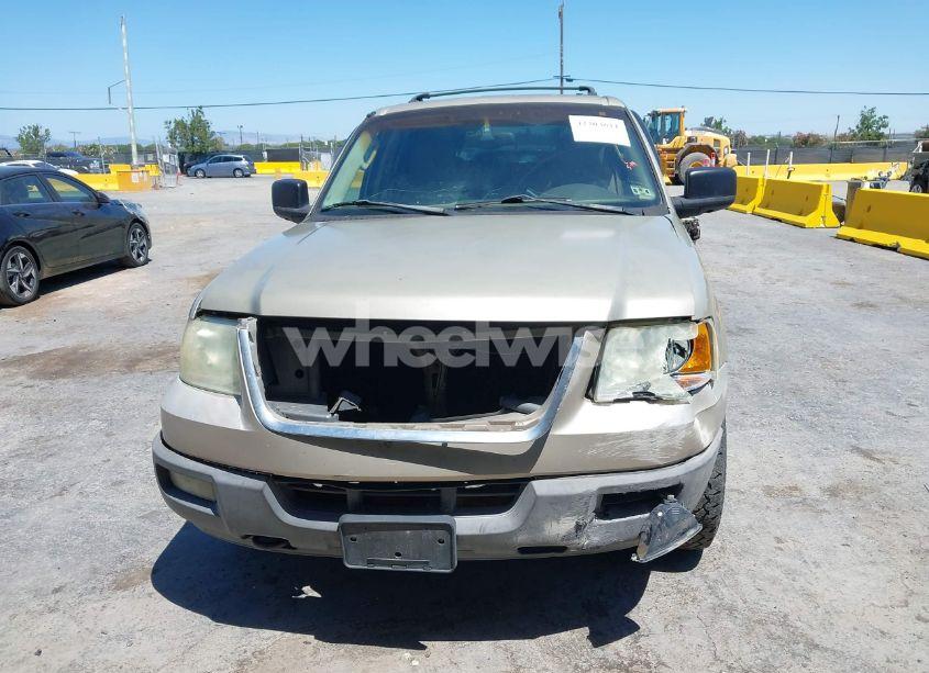 Photo 13 of 2004 Ford Expedition XLT (VIN 1FMPU16W04LA01850)