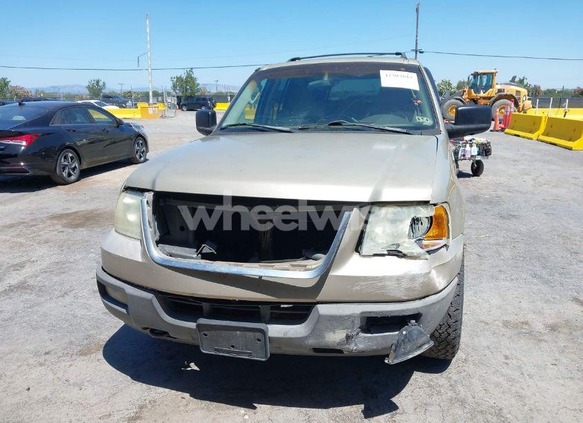 Photo 6 of 2004 Ford Expedition XLT (VIN 1FMPU16W04LA01850)