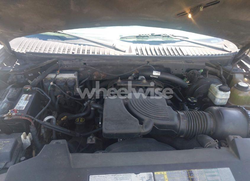 Photo 10 of 2003 Ford Expedition XLT/XLT PREMIUM (VIN 1FMPU16W63LA50775)