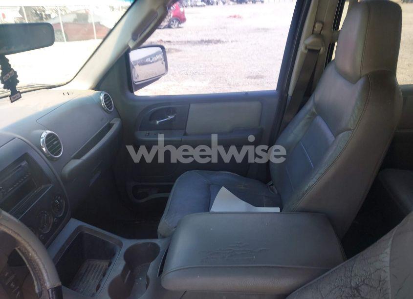 Photo 5 of 2003 Ford Expedition XLT/XLT PREMIUM (VIN 1FMPU16W63LA50775)