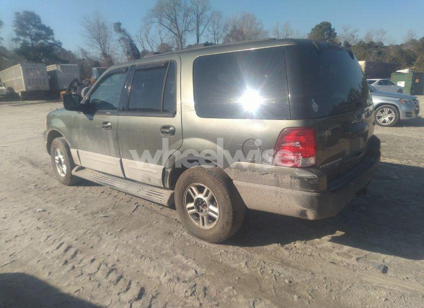 Photo 3 of 2004 Ford Expedition XLT (VIN 1FMPU16W64LA01397)