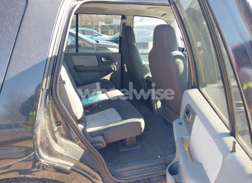 Photo 8 of 2004 Ford Expedition XLT (VIN 1FMPU16WX4LB12891)