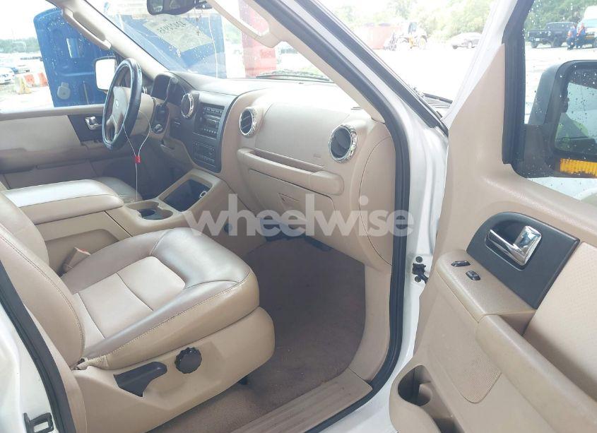 Photo 5 of 2005 Ford Expedition EDDIE BAUER/KING RANCH (VIN 1FMPU17505LB13376)