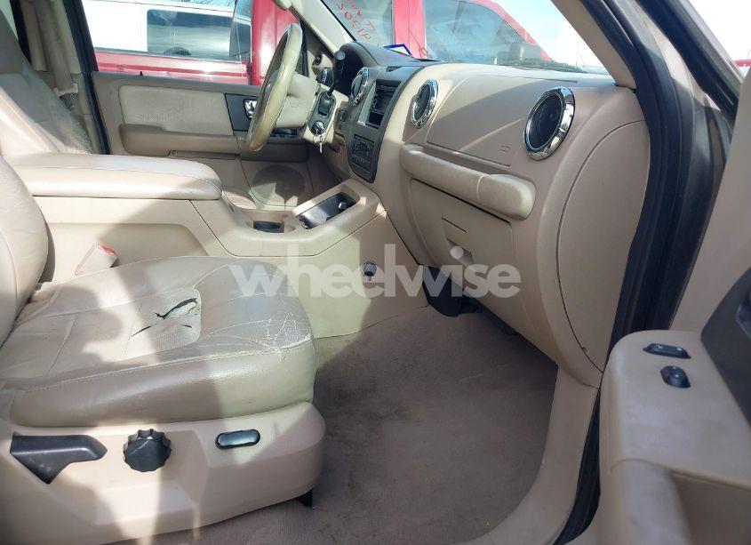 Photo 5 of 2006 Ford Expedition EDDIE BAUER/KING RANCH (VIN 1FMPU17526LA70354)