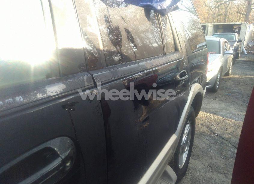 Photo 6 of 2005 Ford Expedition EDDIE BAUER/KING RANCH (VIN 1FMPU17535LA30508)