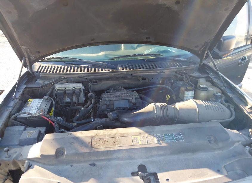 Photo 10 of 2005 Ford Expedition EDDIE BAUER/KING RANCH (VIN 1FMPU17565LA92176)