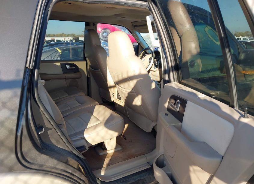 Photo 8 of 2005 Ford Expedition EDDIE BAUER/KING RANCH (VIN 1FMPU17565LA92176)