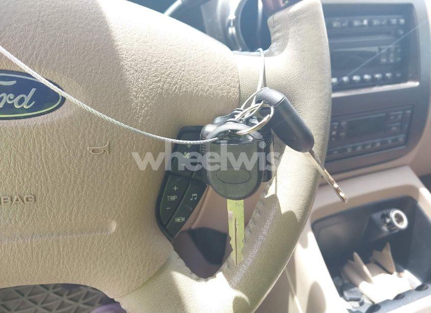 Photo 11 of 2006 Ford Expedition EDDIE BAUER/KING RANCH (VIN 1FMPU17576LB01047)