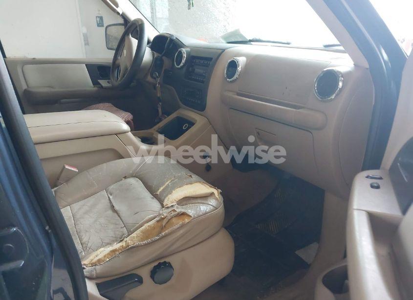 Photo 5 of 2005 Ford Expedition EDDIE BAUER/KING RANCH (VIN 1FMPU17585LA92339)