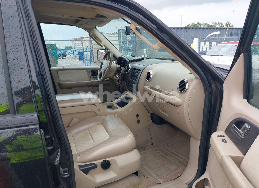 Photo 5 of 2006 Ford Expedition EDDIE BAUER/KING RANCH (VIN 1FMPU17586LA04147)