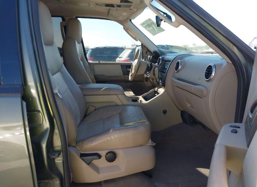 Photo 5 of 2003 Ford Expedition EDDIE BAUER (VIN 1FMPU17L13LC42836)