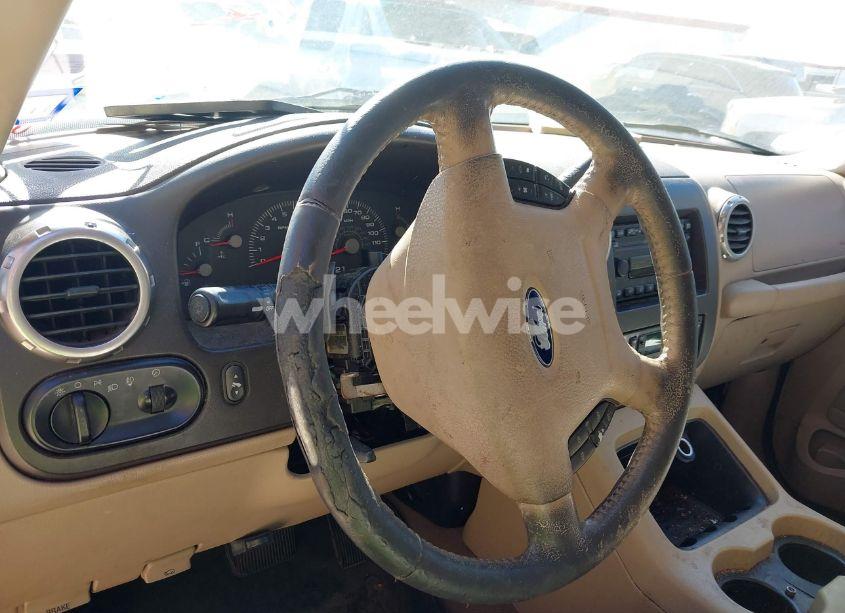 Photo 6 of 2004 Ford Expedition EDDIE BAUER (VIN 1FMPU17L24LA34191)