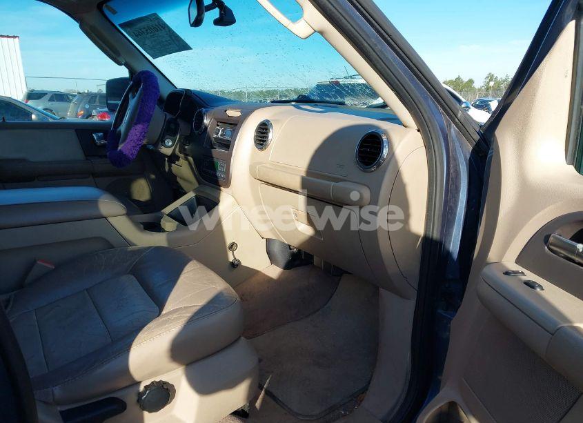 Photo 5 of 2004 Ford Expedition EDDIE BAUER (VIN 1FMPU17L44LB74971)
