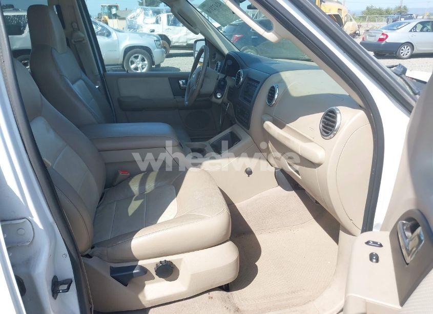 Photo 5 of 2004 Ford Expedition EDDIE BAUER (VIN 1FMPU17L84LB36658)